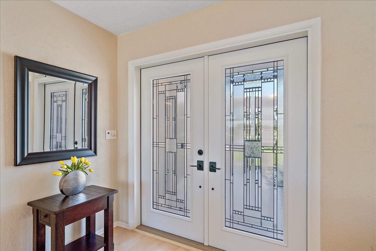 Listing photo id 3 for 1824 Raintree Lane