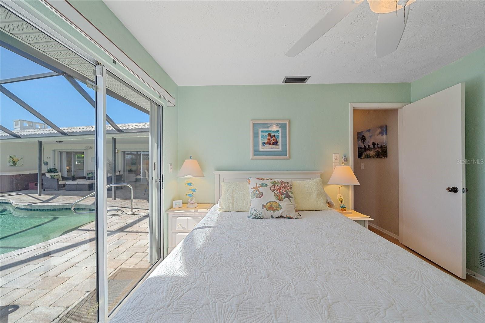 Listing photo id 52 for 1824 Raintree Lane