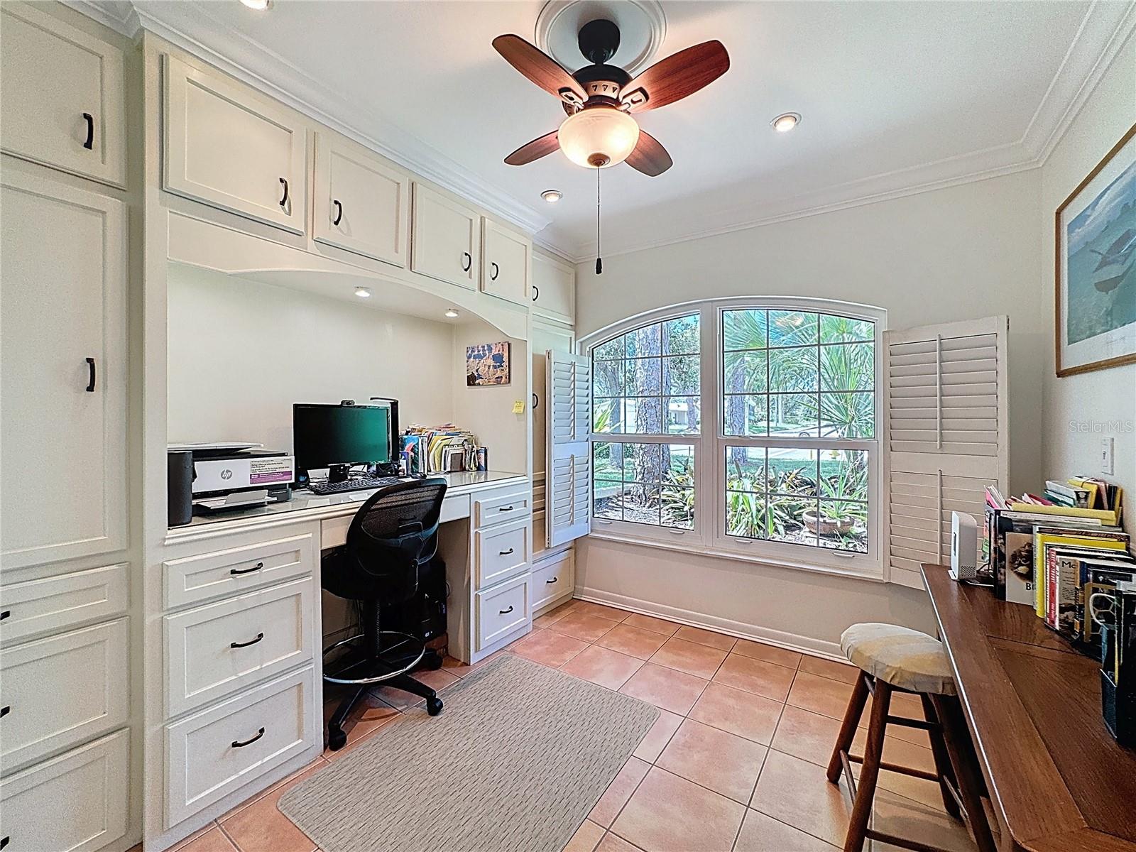 Image 19 of 48 For 337 Harbor Drive S