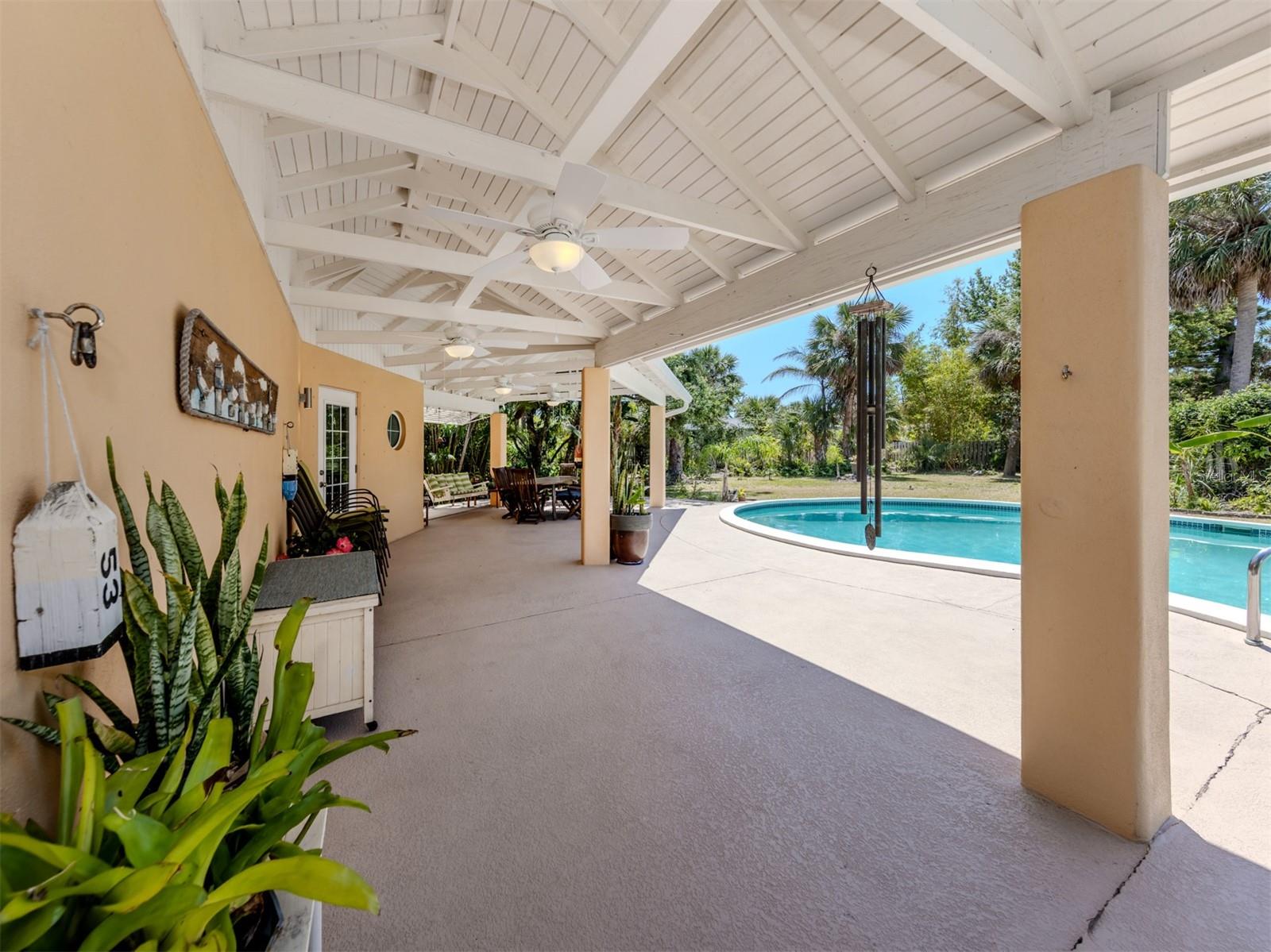 Image 26 of 48 For 337 Harbor Drive S