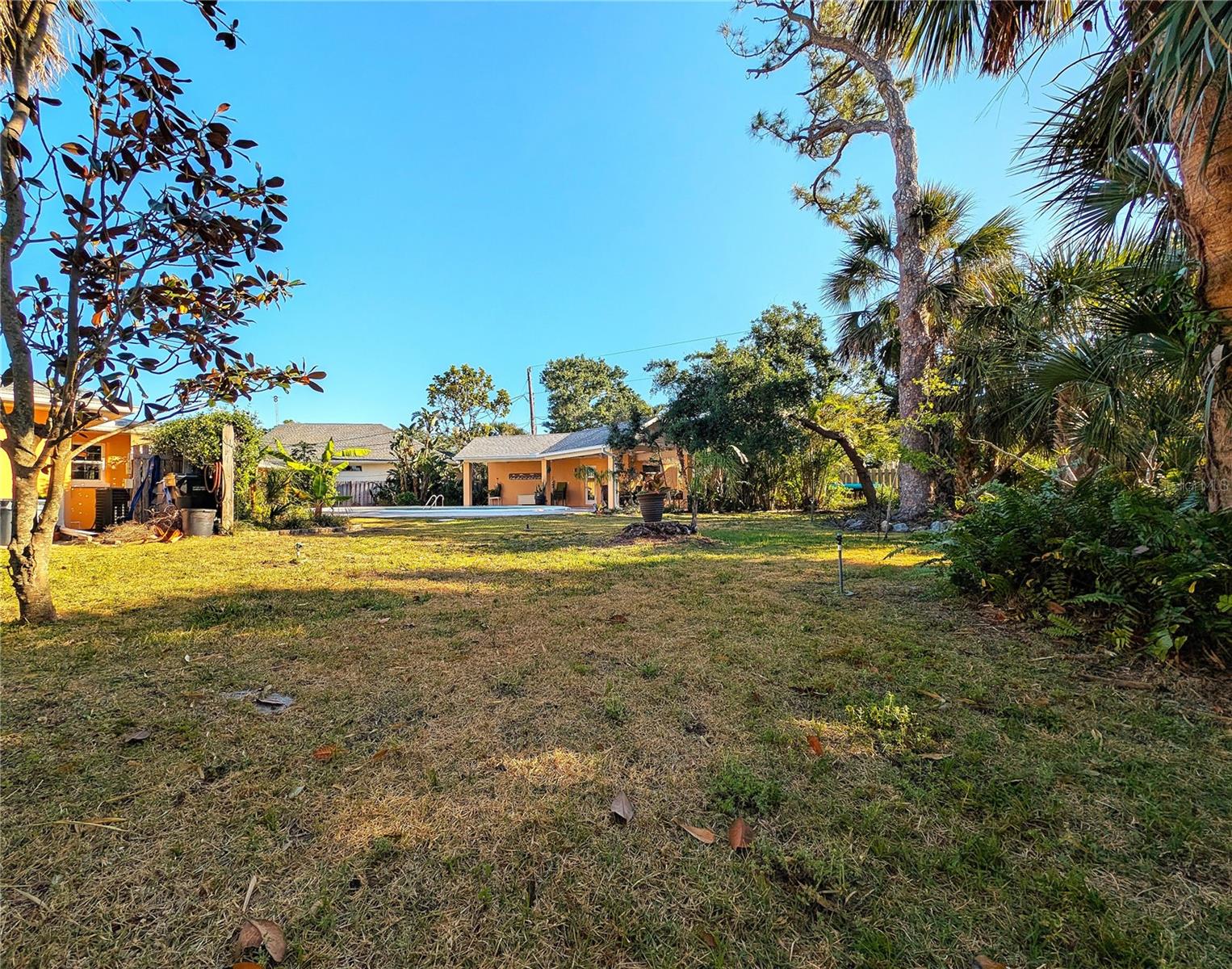 Image 32 of 48 For 337 Harbor Drive S