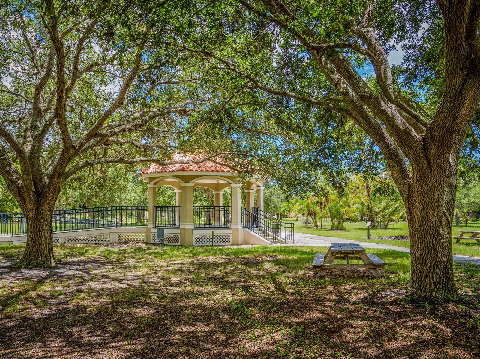 Image 35 of 48 For 337 Harbor Drive S