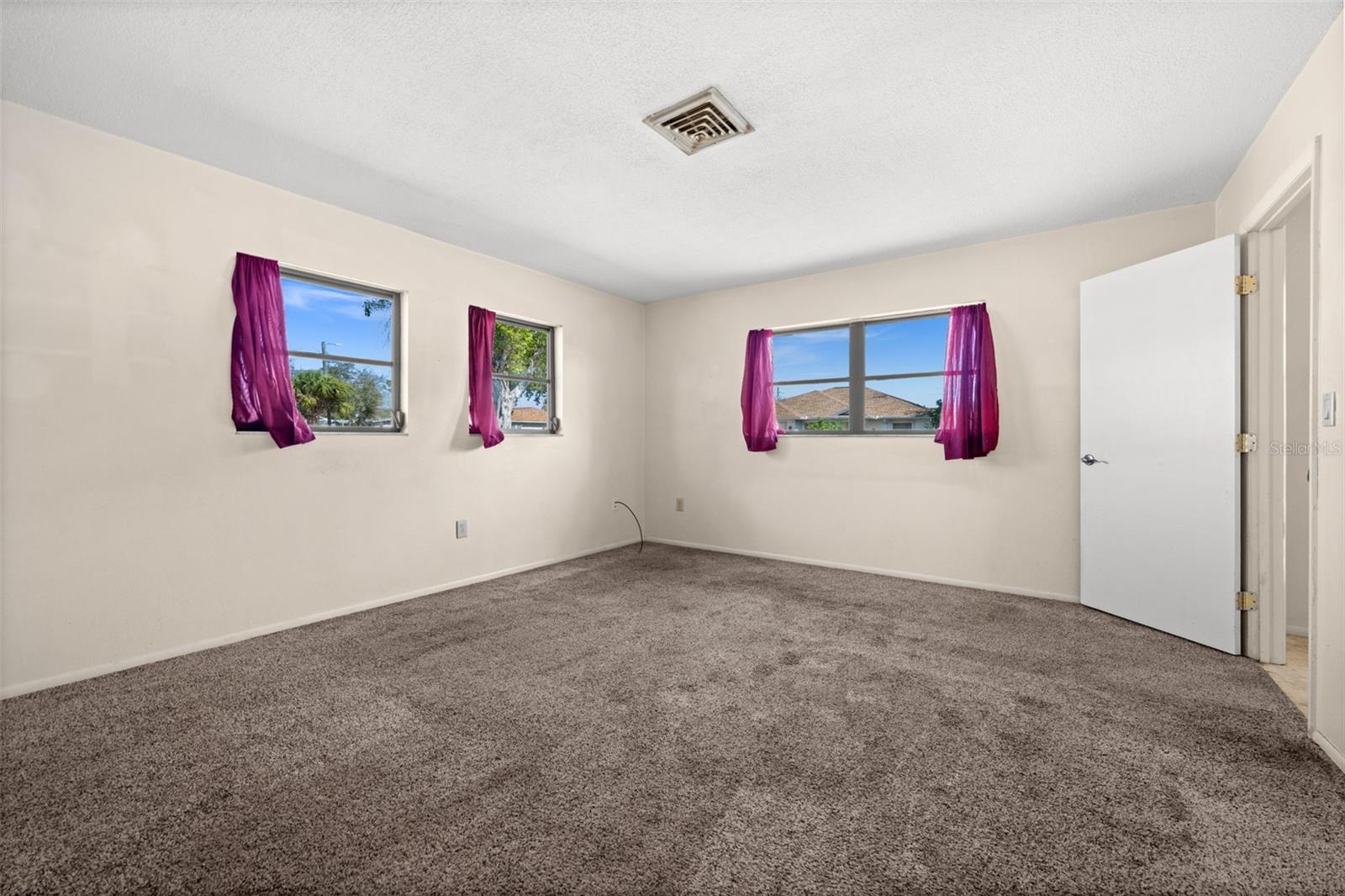 Image 17 of 28 For 3264 Virginia Road