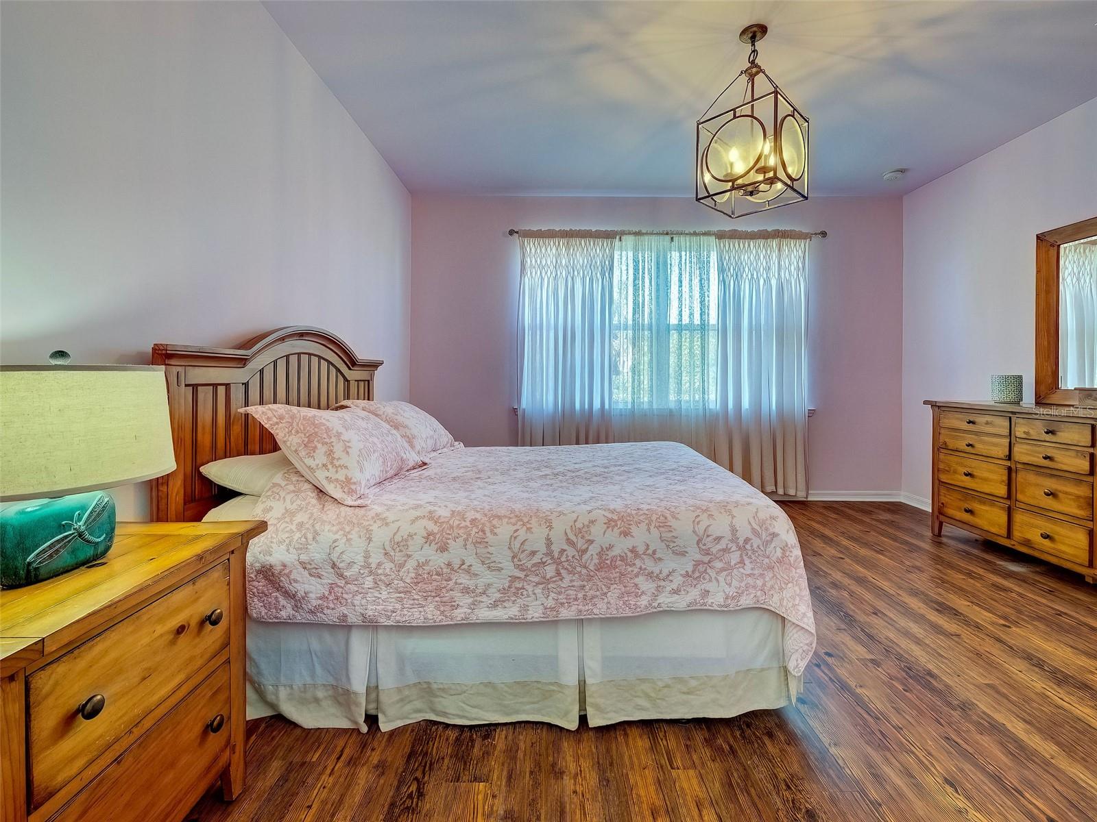 Image 18 of 61 For 4344 Lenox Boulevard