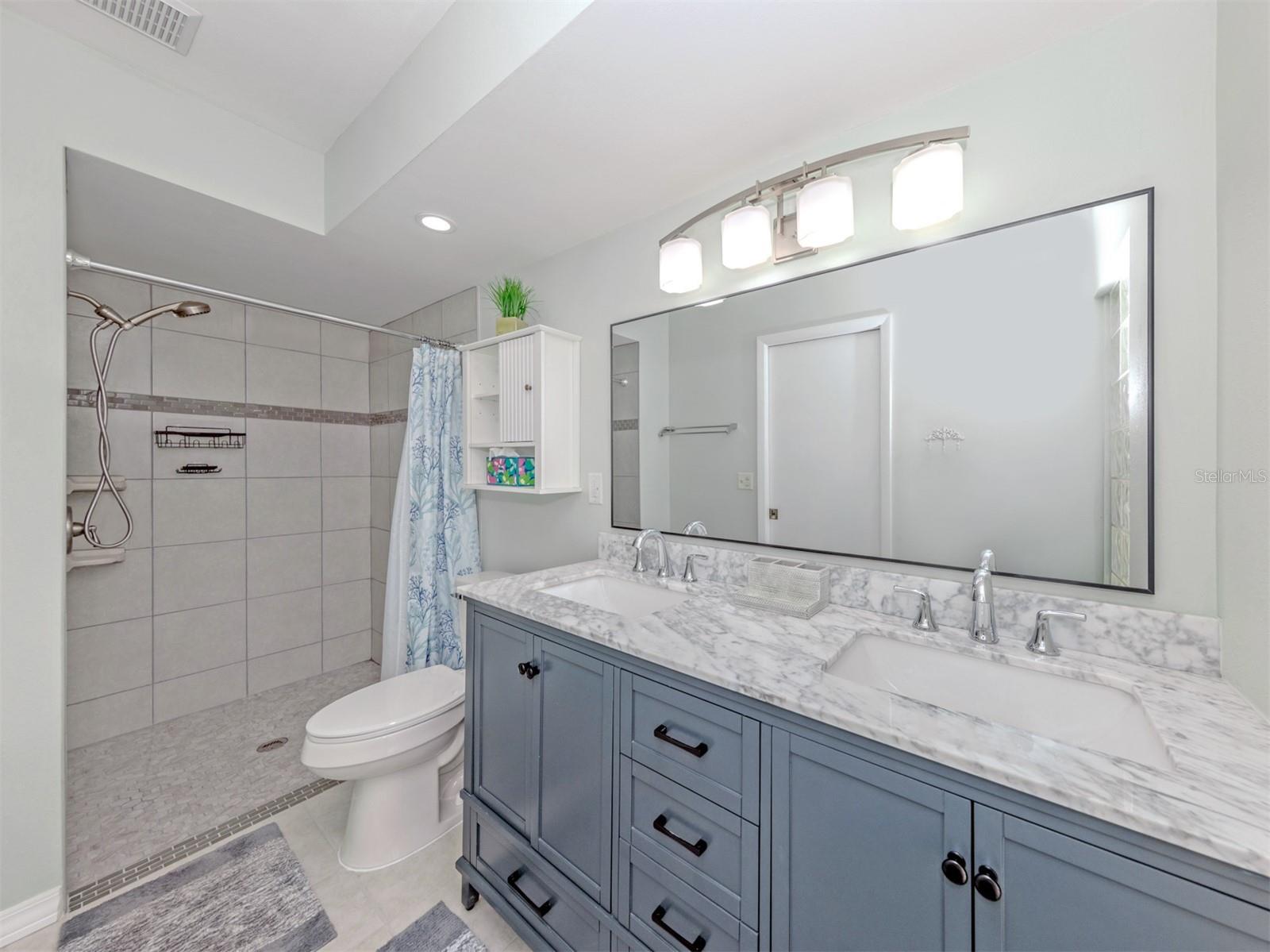 Image 21 of 82 For 601 Pinebrook Crescent 1