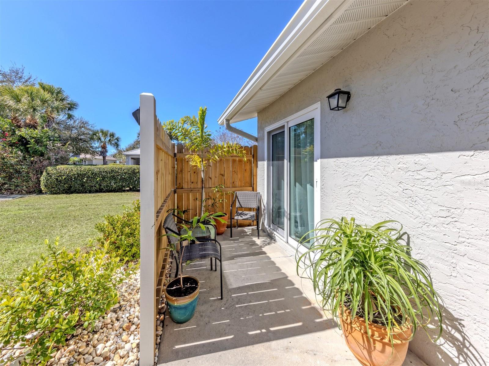 Image 28 of 82 For 601 Pinebrook Crescent 1