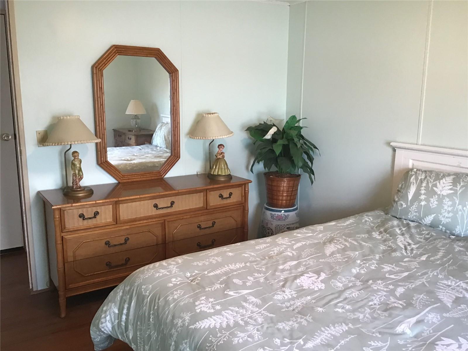 Image 12 of 16 For 6276 Oriole Boulevard