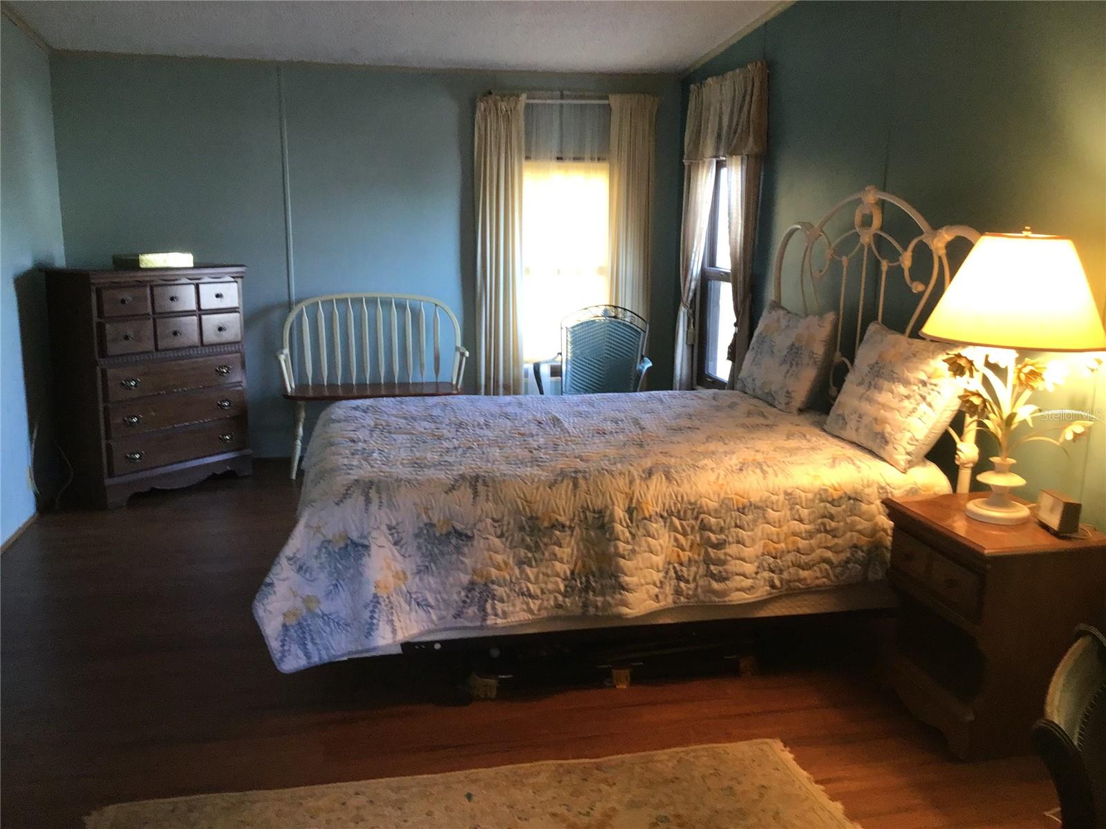 Image 8 of 16 For 6276 Oriole Boulevard