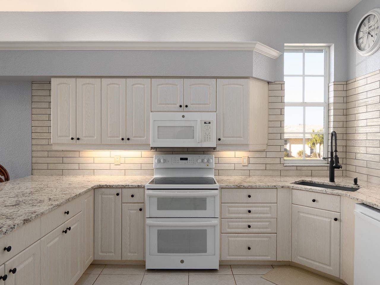 Image 12 of 60 For 25 Windsor Drive