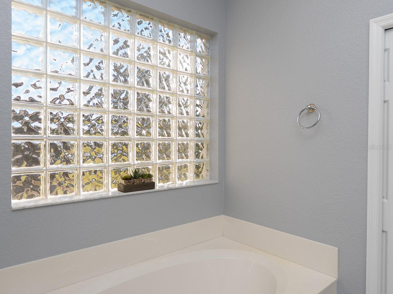 Image 32 of 60 For 25 Windsor Drive