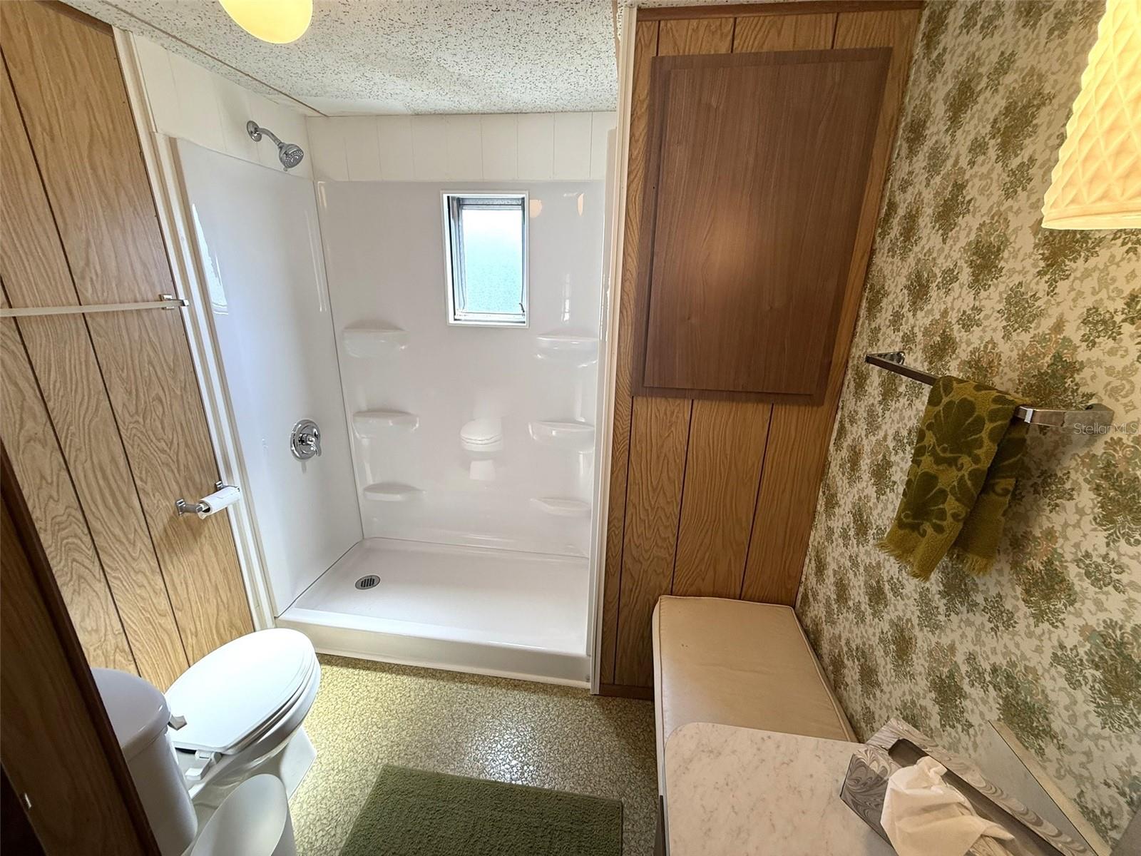 Image 16 of 42 For 212 Wolverine Avenue