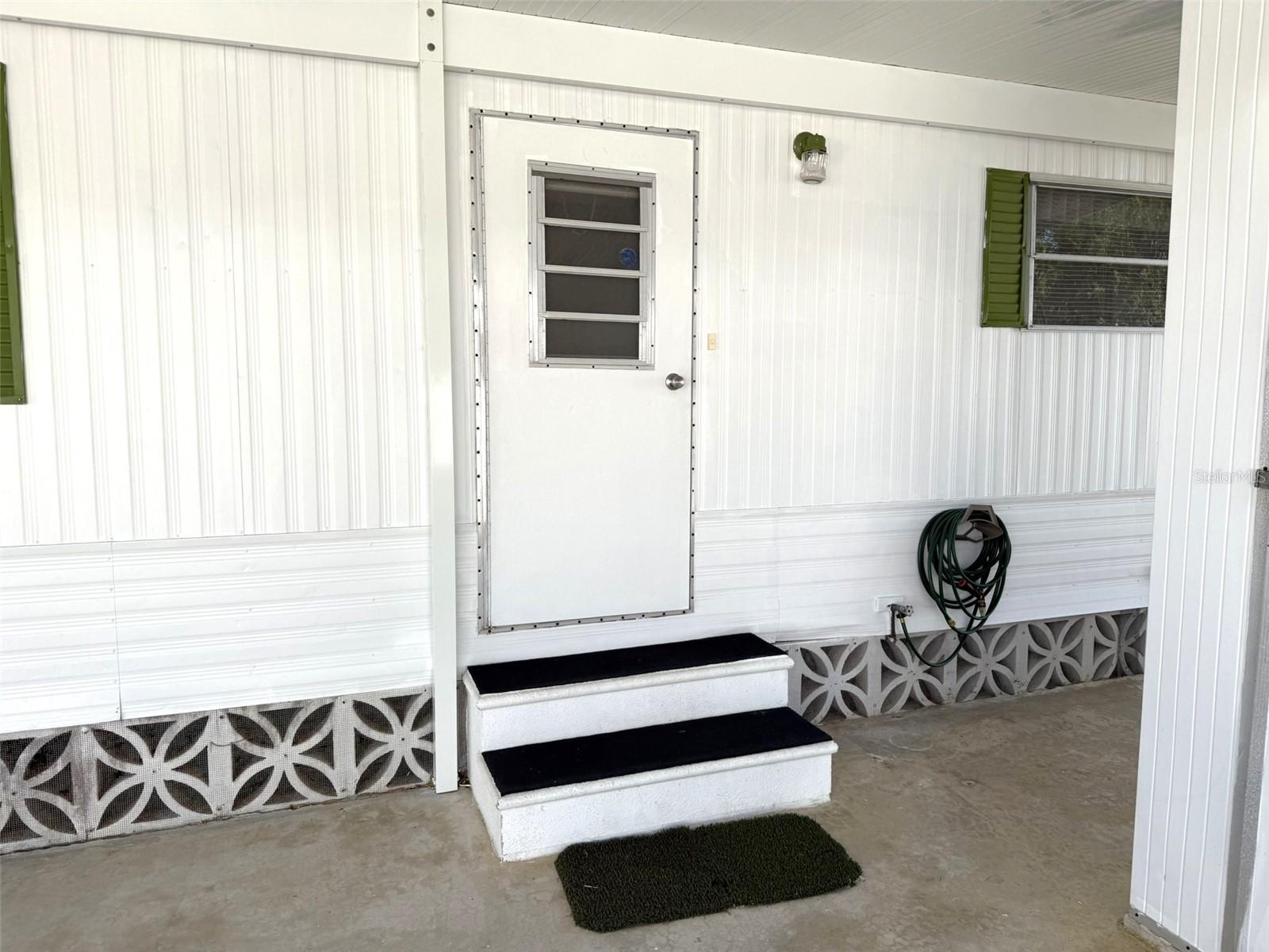 Image 7 of 42 For 212 Wolverine Avenue