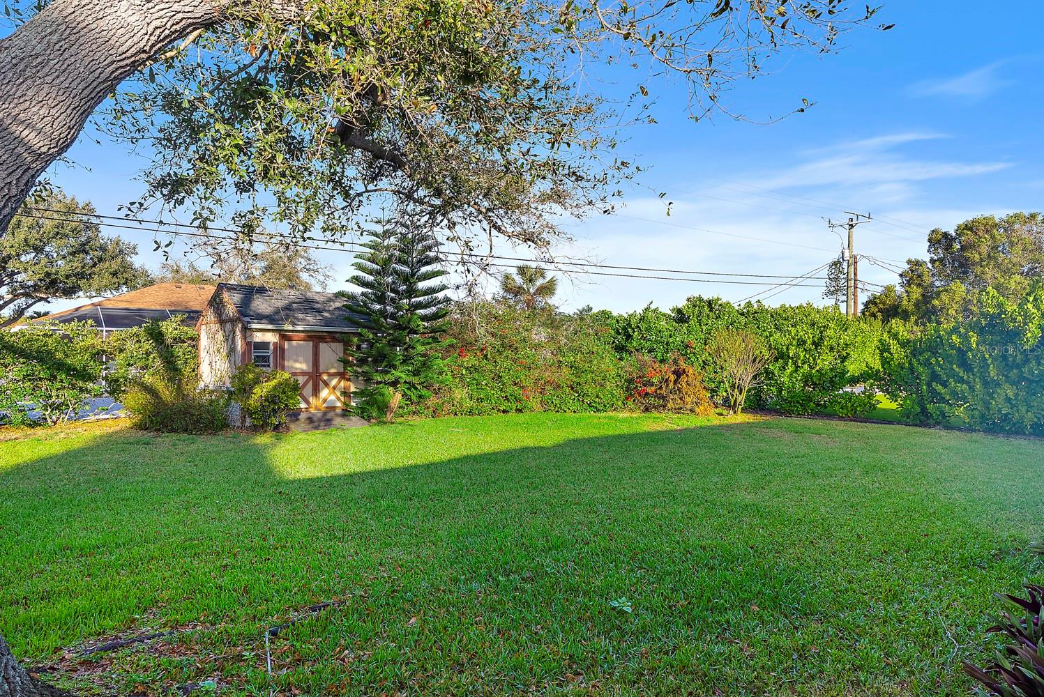 Image 24 of 39 For 514 Harbor Drive S