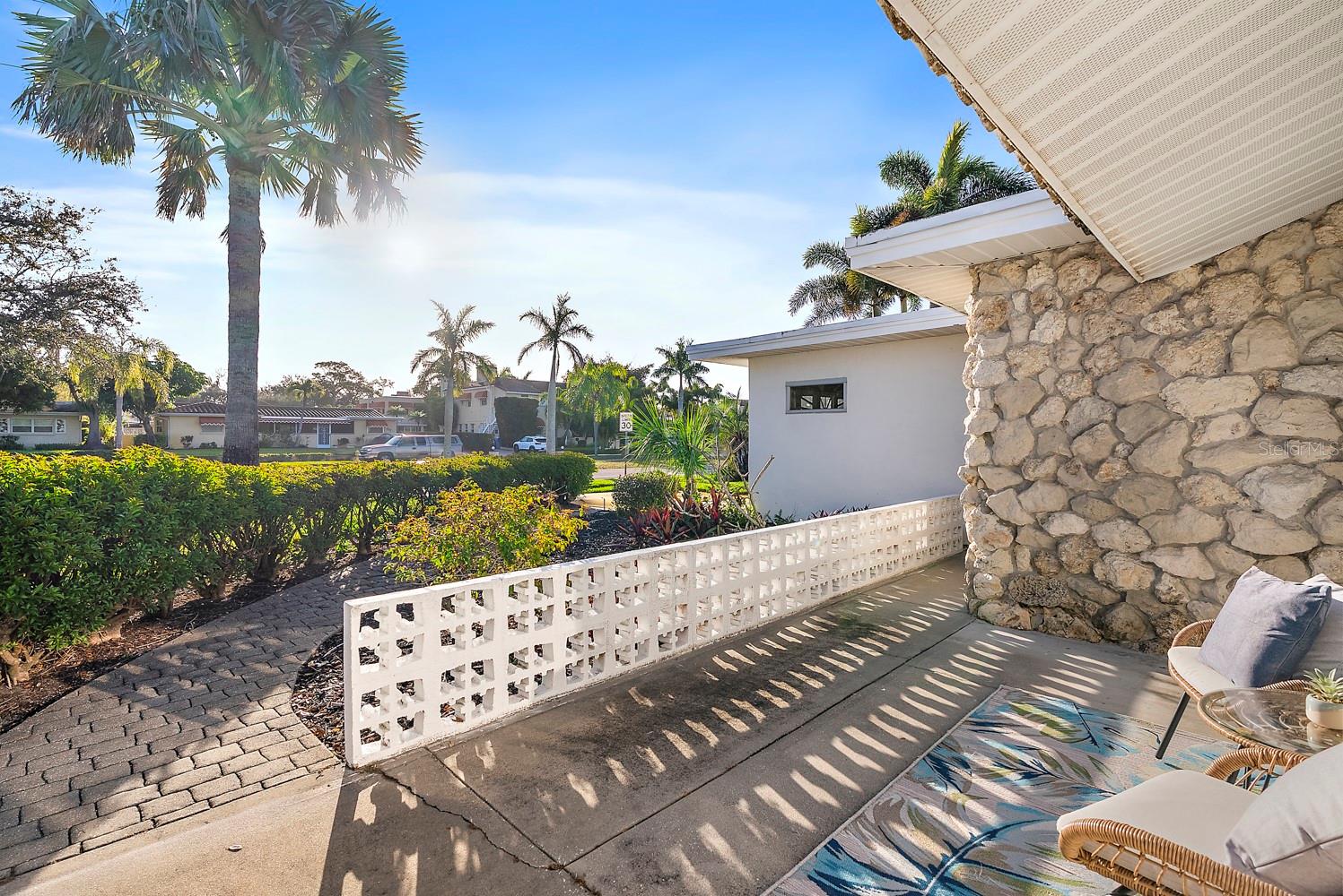 Image 28 of 39 For 514 Harbor Drive S