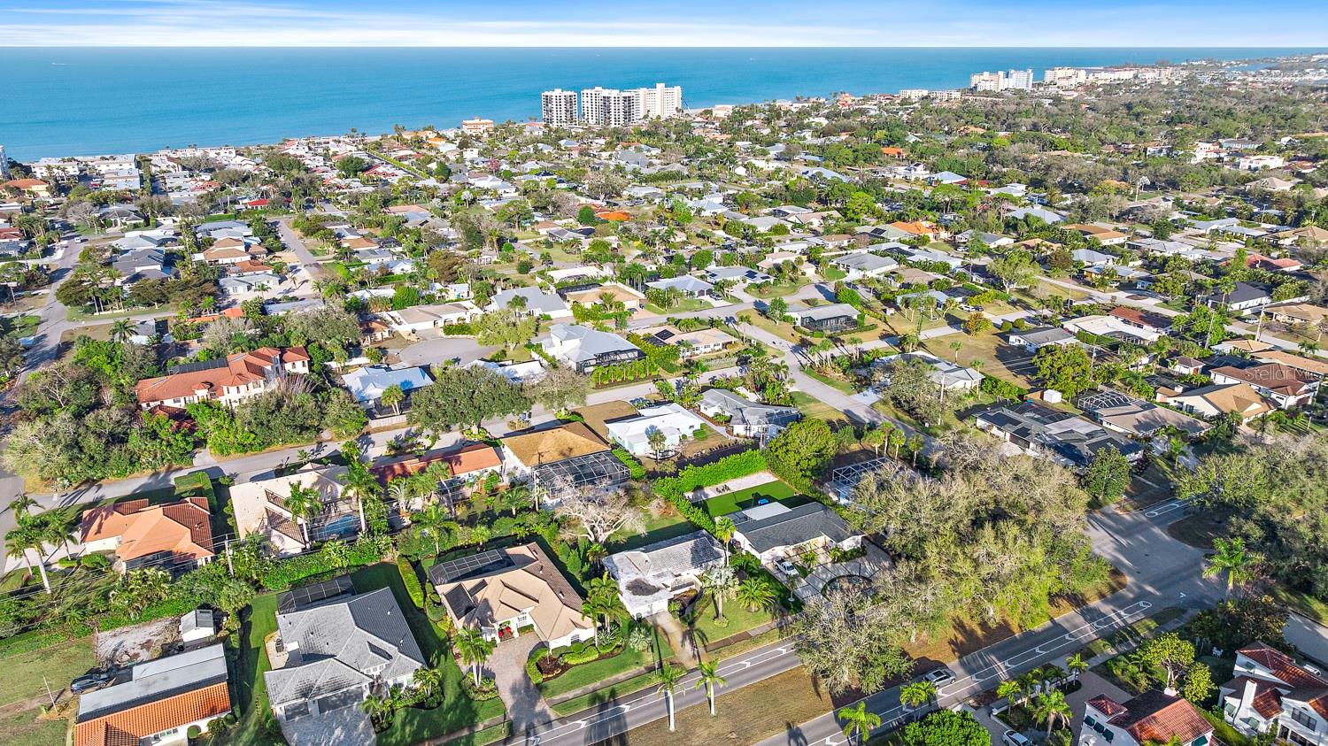 Image 29 of 39 For 514 Harbor Drive S