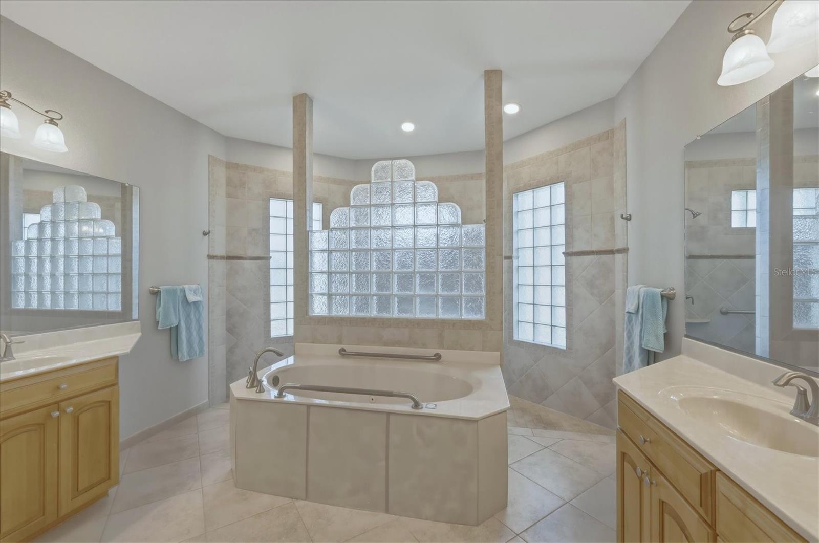 Image 19 of 38 For 4967 Wild Daisy Lane