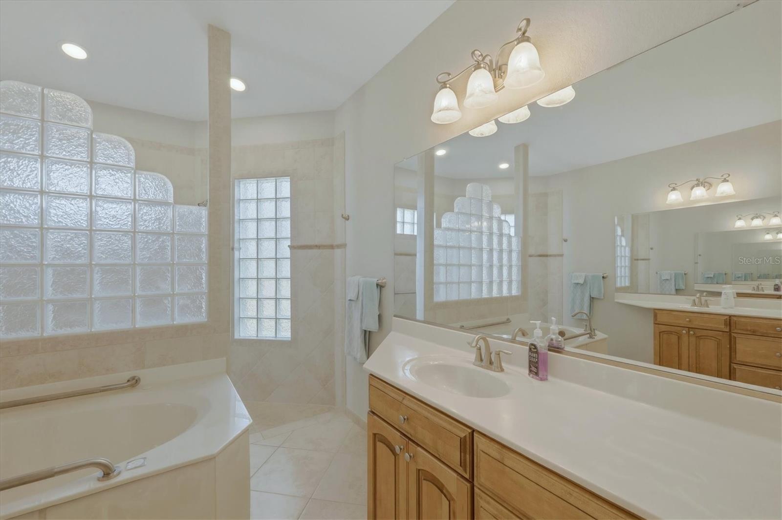 Image 21 of 38 For 4967 Wild Daisy Lane