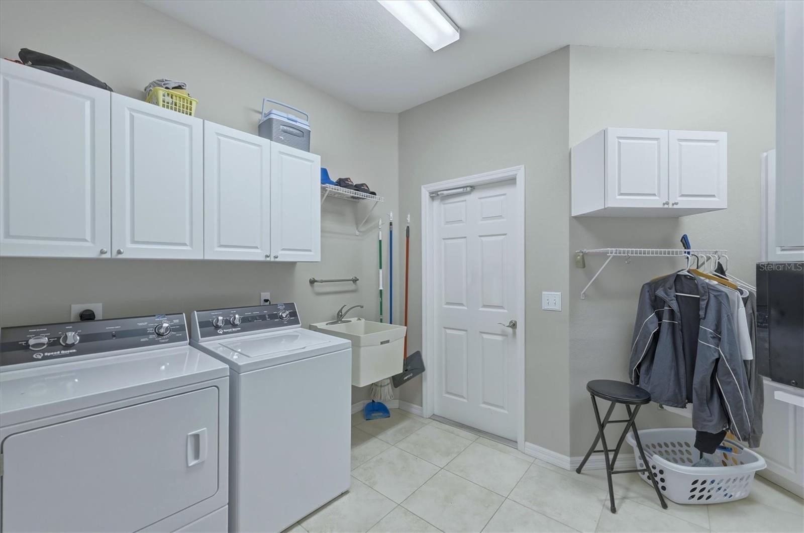 Image 27 of 38 For 4967 Wild Daisy Lane