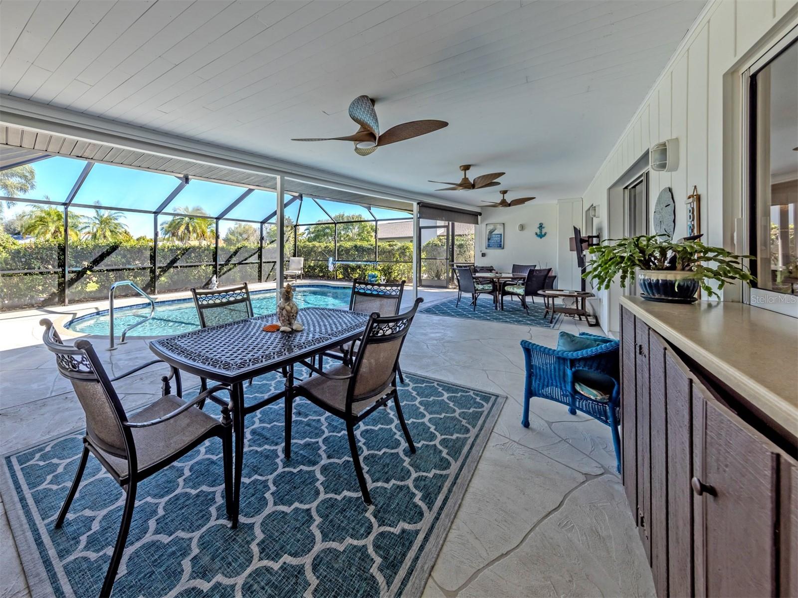 Listing photo id 20 for 1832 Ironwood Court