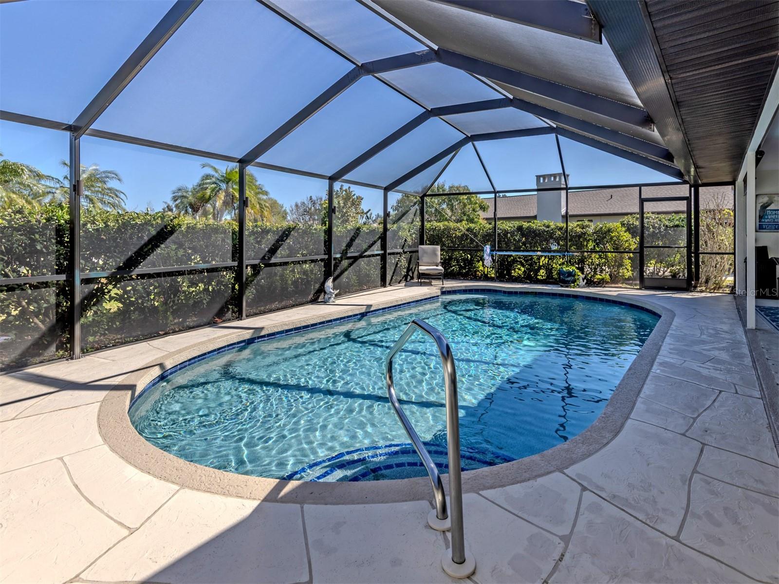 Listing photo id 22 for 1832 Ironwood Court