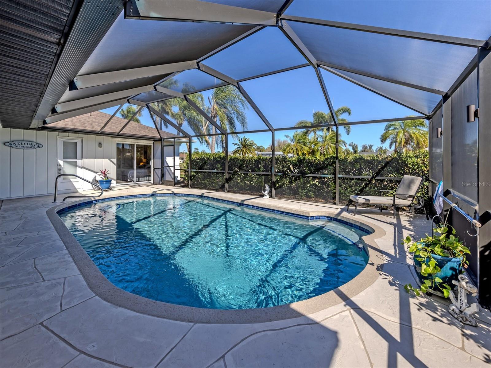 Listing photo id 23 for 1832 Ironwood Court