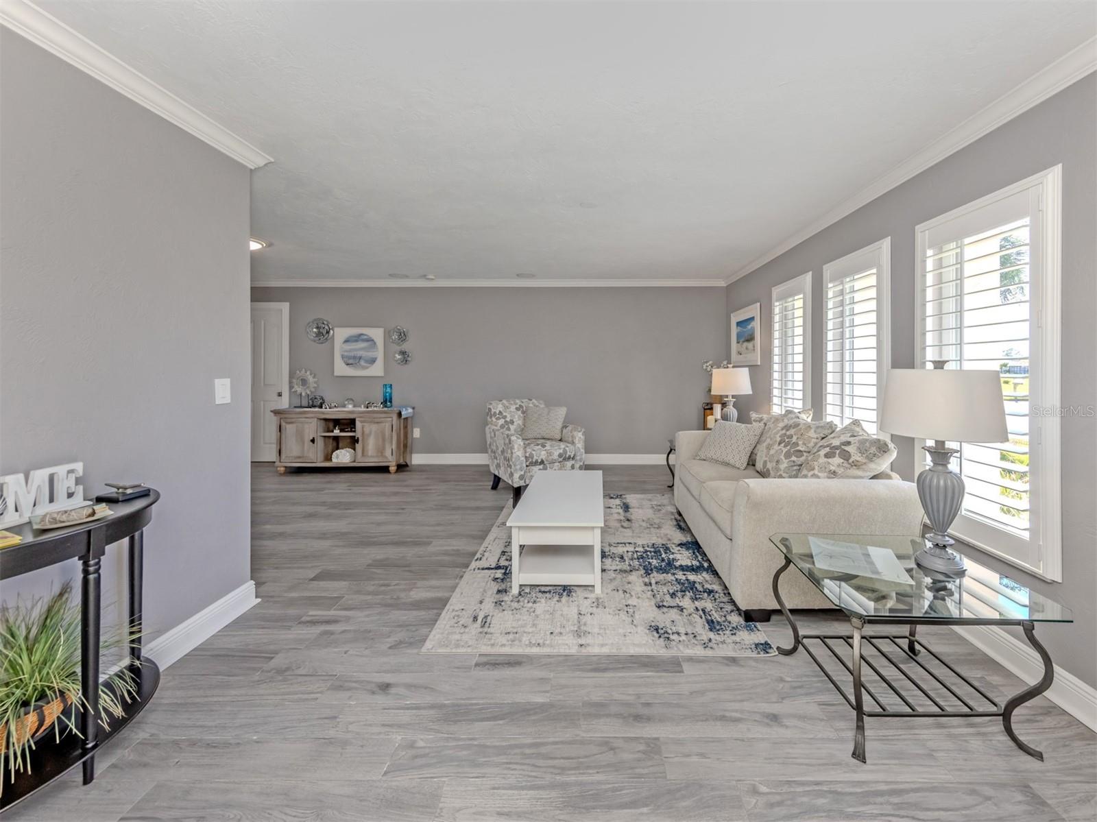 Listing photo id 1 for 1832 Ironwood Court