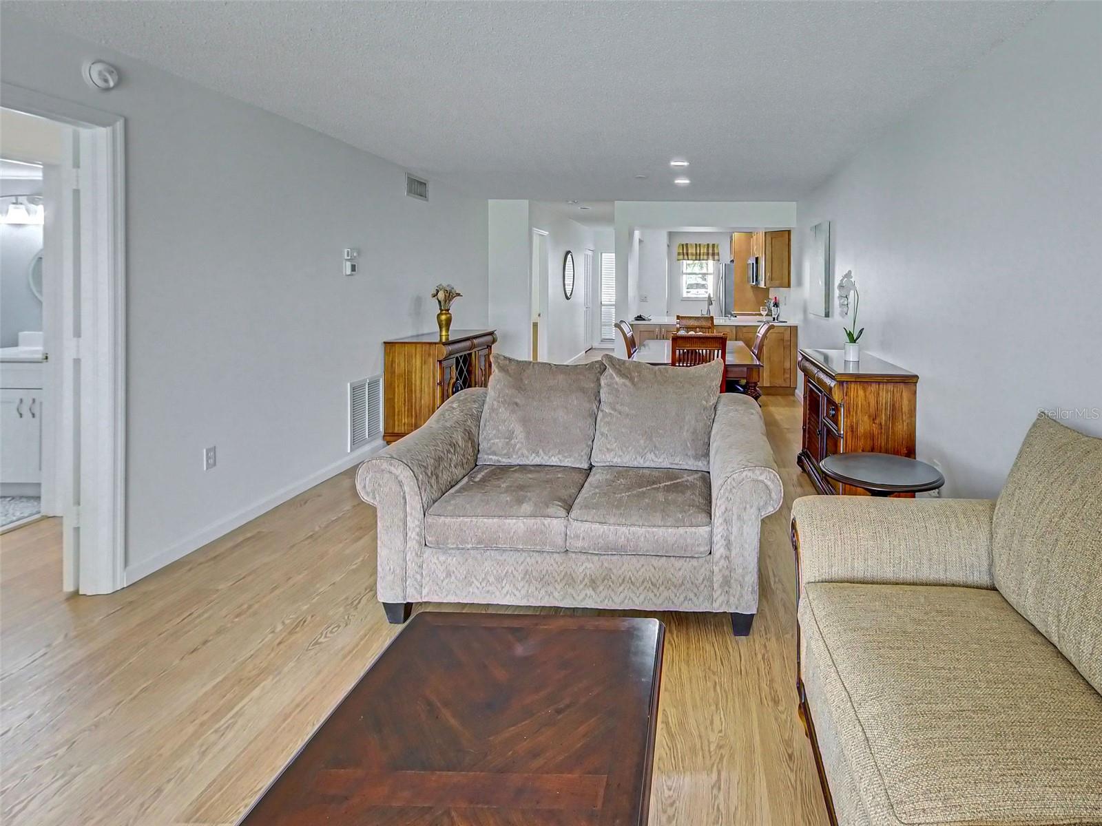 Image 17 of 52 For 414 Cerromar Circle S 152