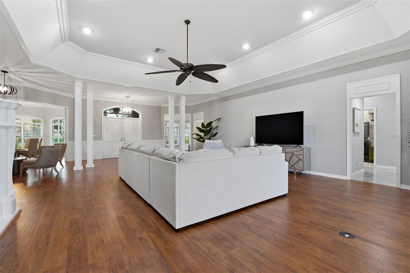 Image 11 of 93 For 434 Tremingham Way