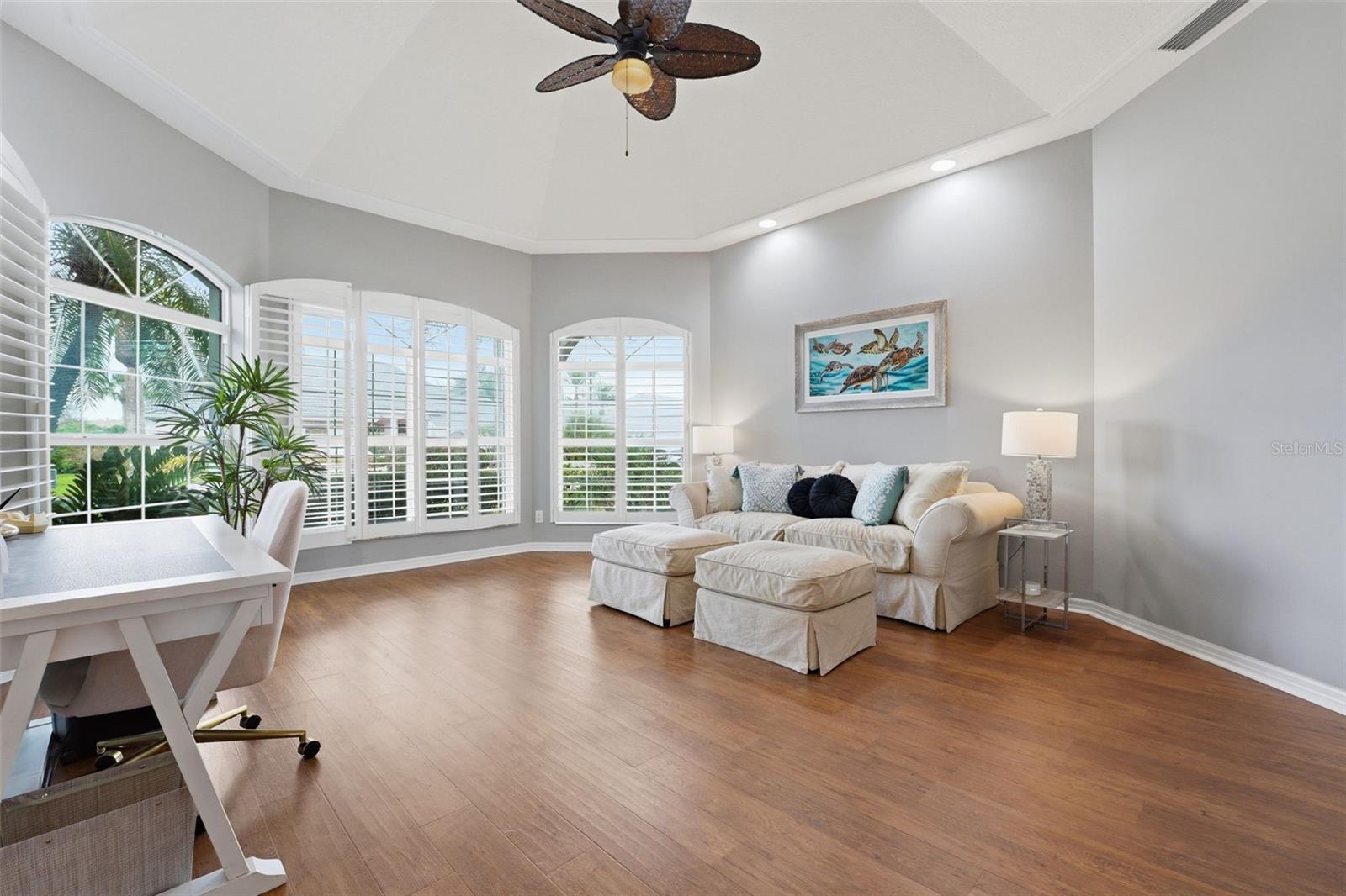 Image 17 of 93 For 434 Tremingham Way