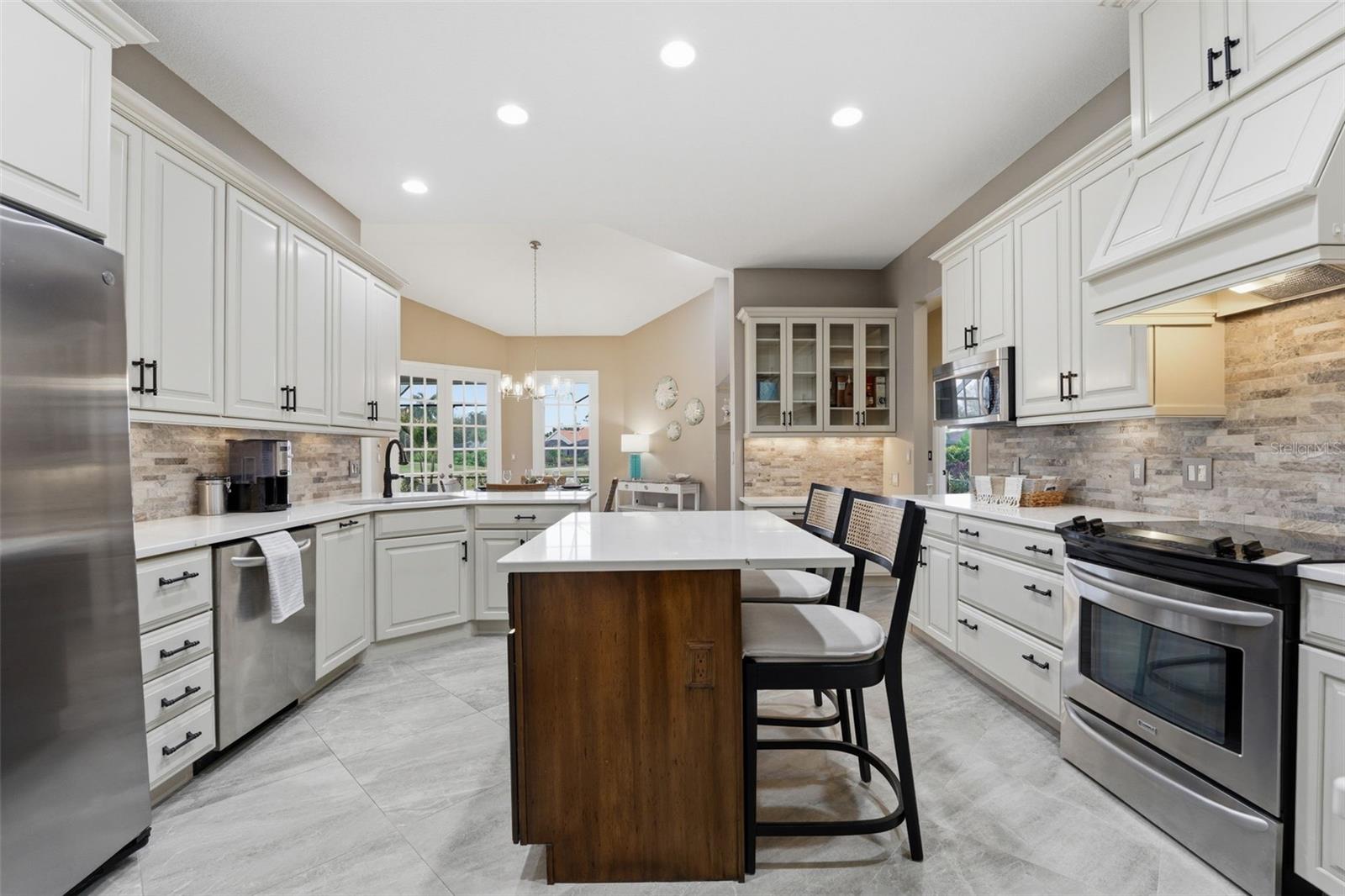 Image 20 of 93 For 434 Tremingham Way