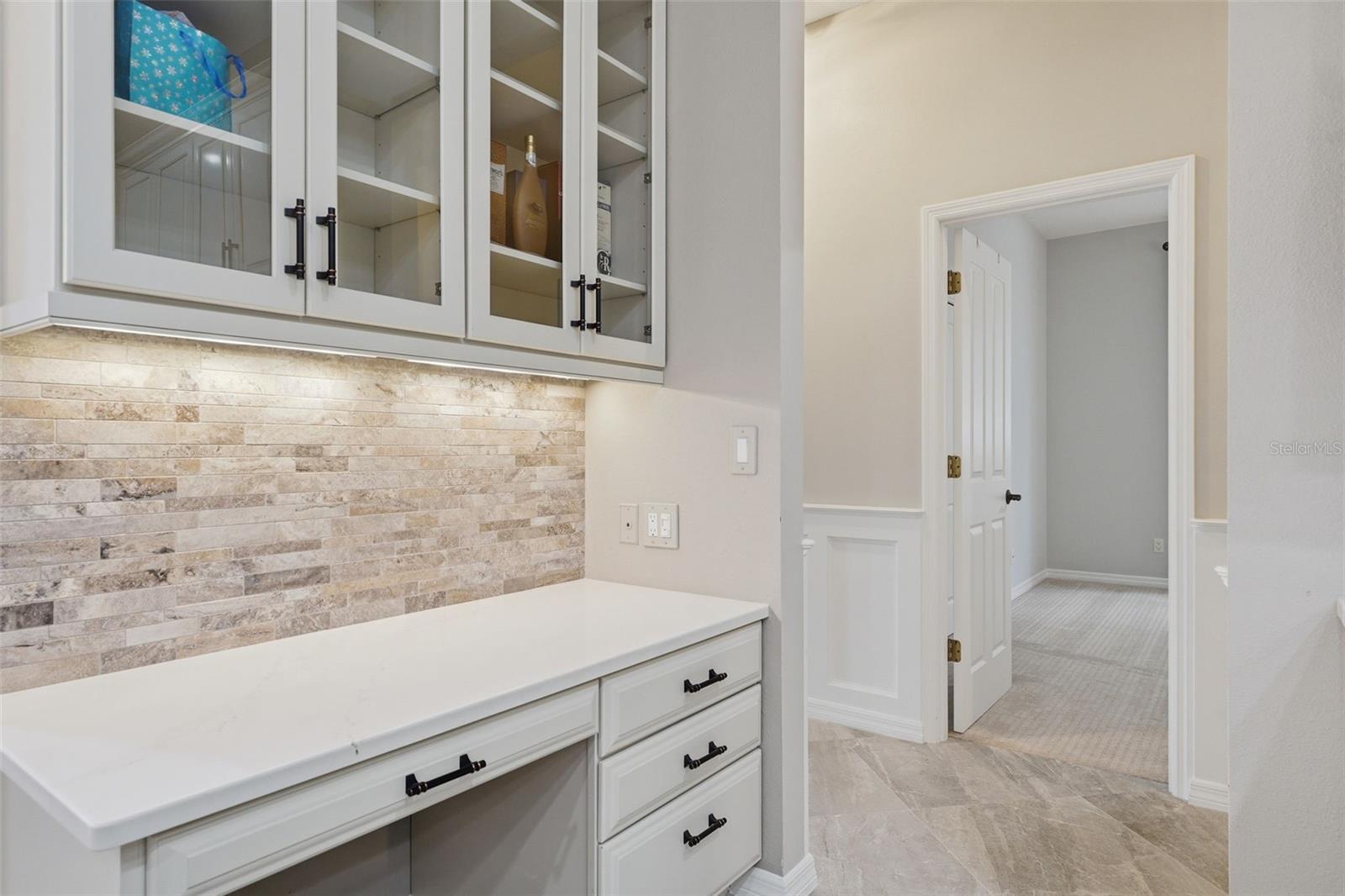 Image 23 of 93 For 434 Tremingham Way