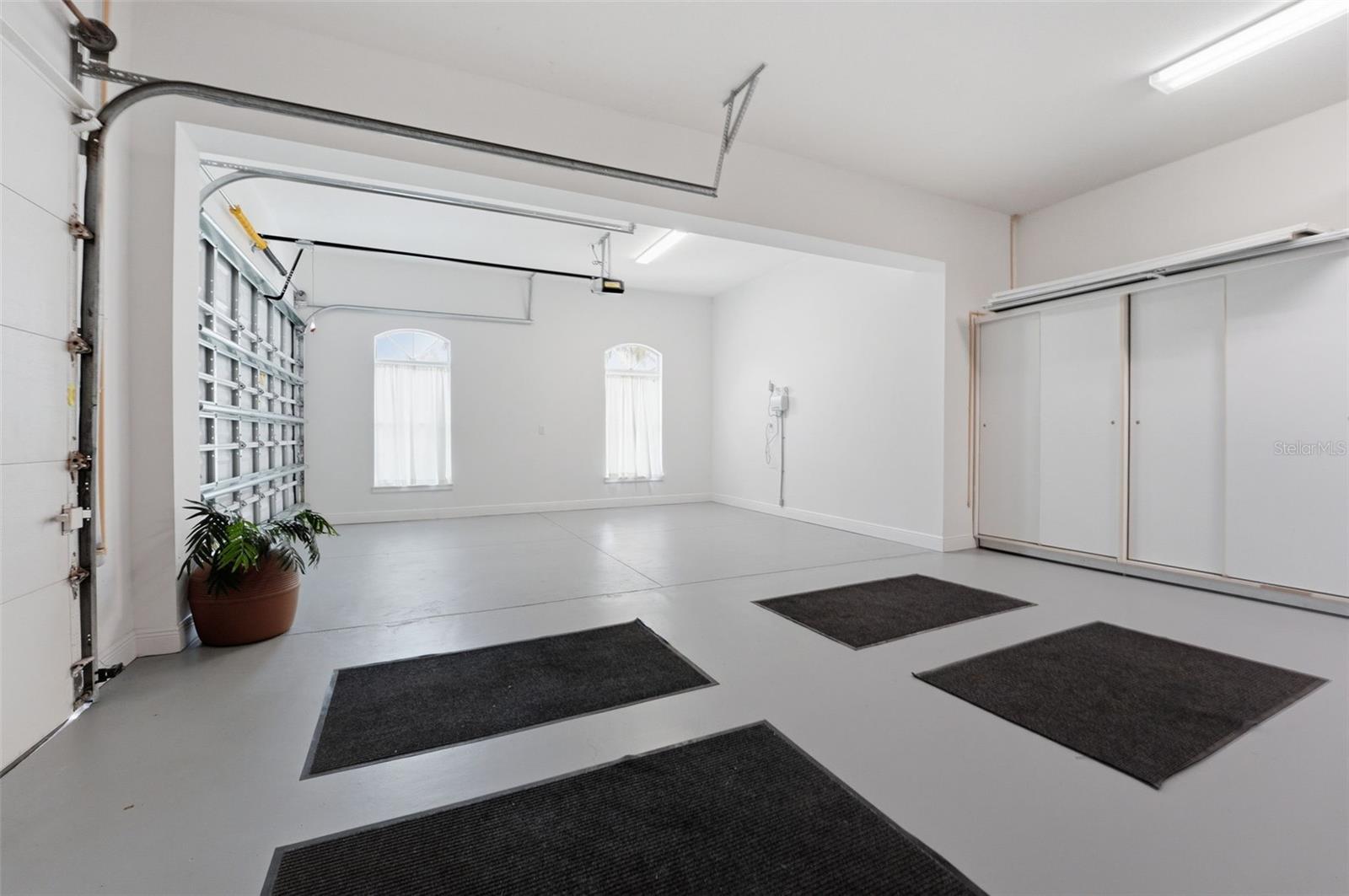 Image 43 of 93 For 434 Tremingham Way