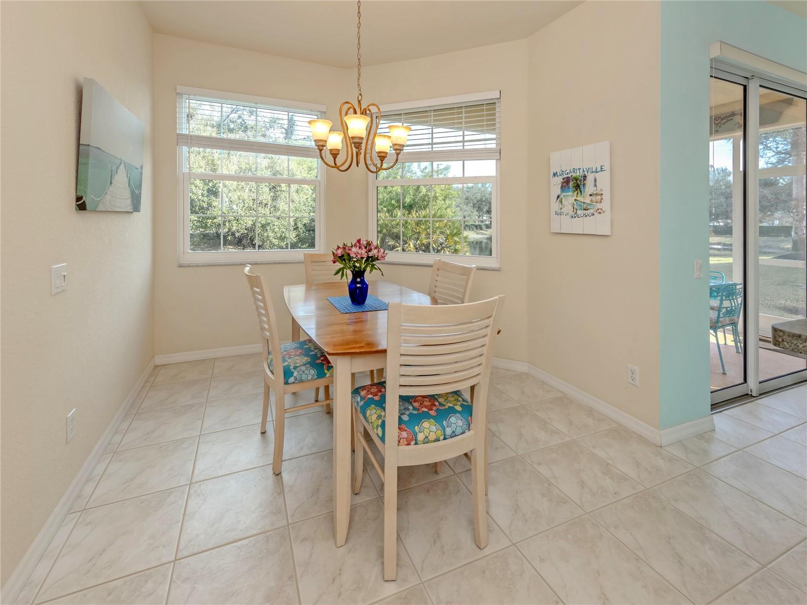 Image 10 of 29 For 902 Casa Del Lago Way 902