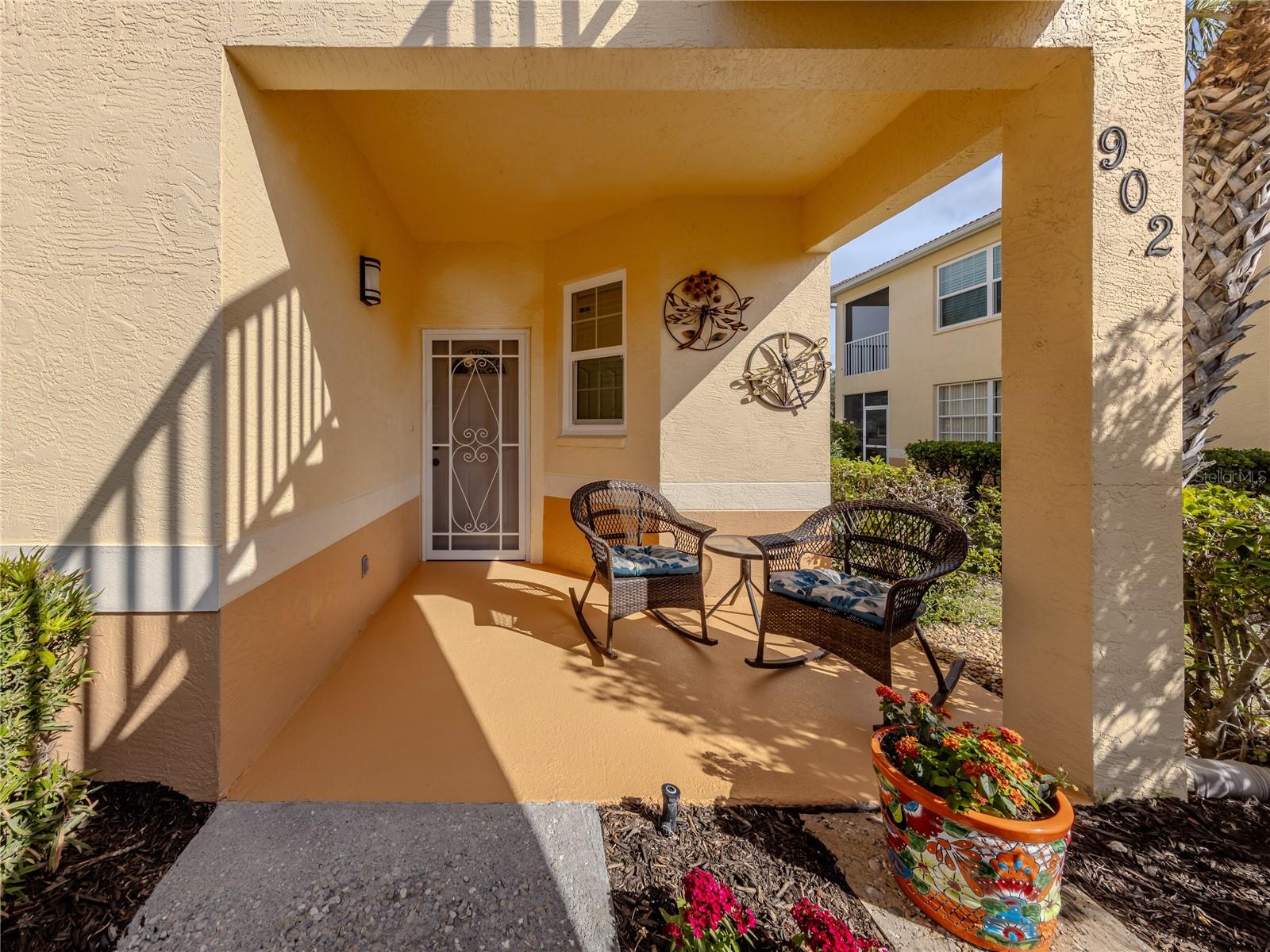 Image 4 of 29 For 902 Casa Del Lago Way 902