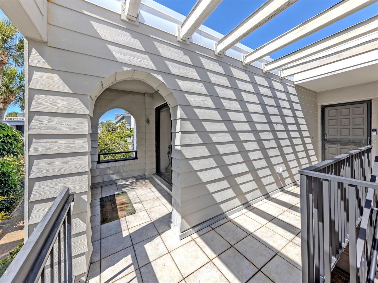 Image 25 of 75 For 1555 Tarpon Center Drive 242