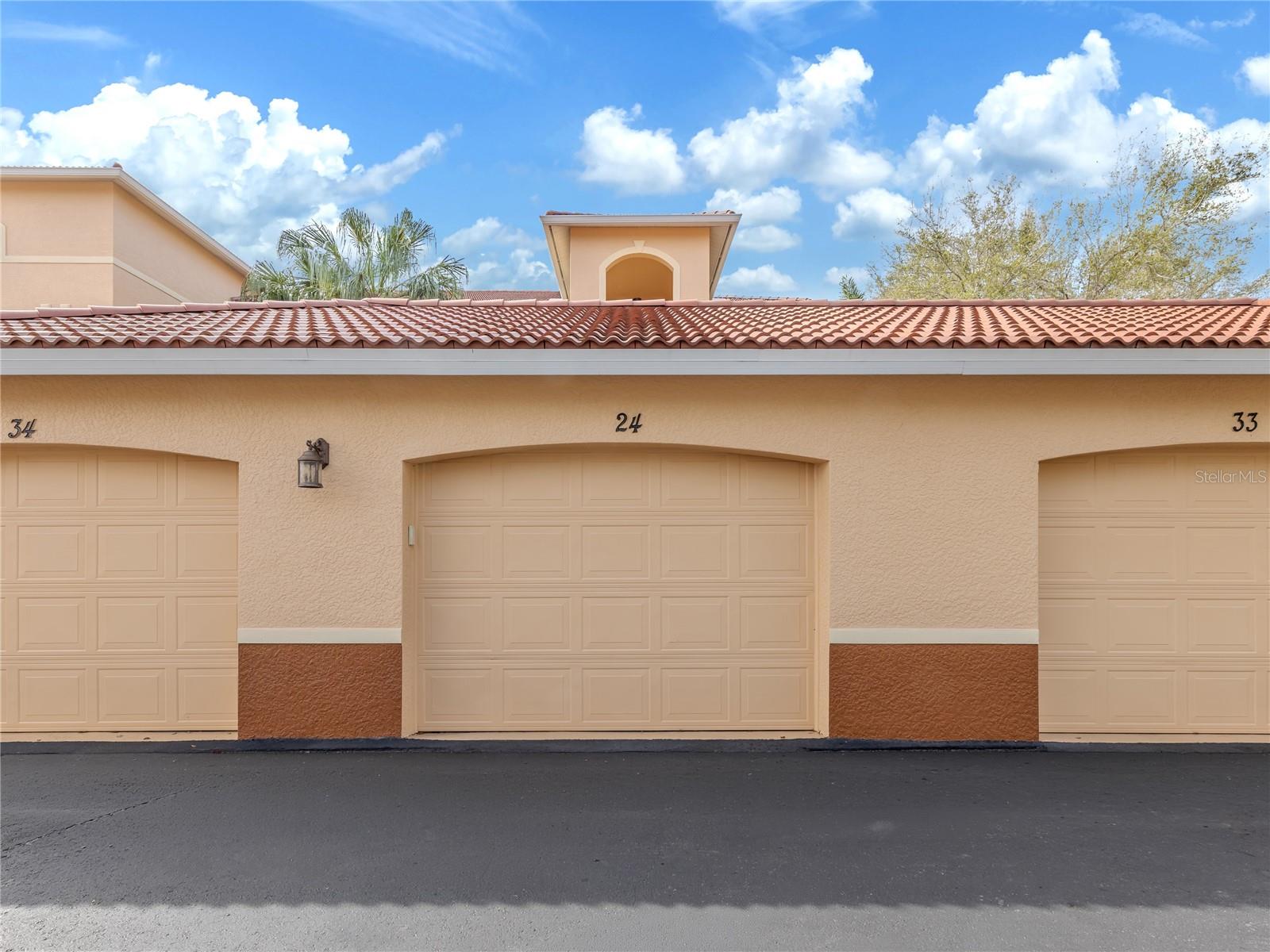 Image 5 of 38 For 1731 Auburn Lakes Drive 24