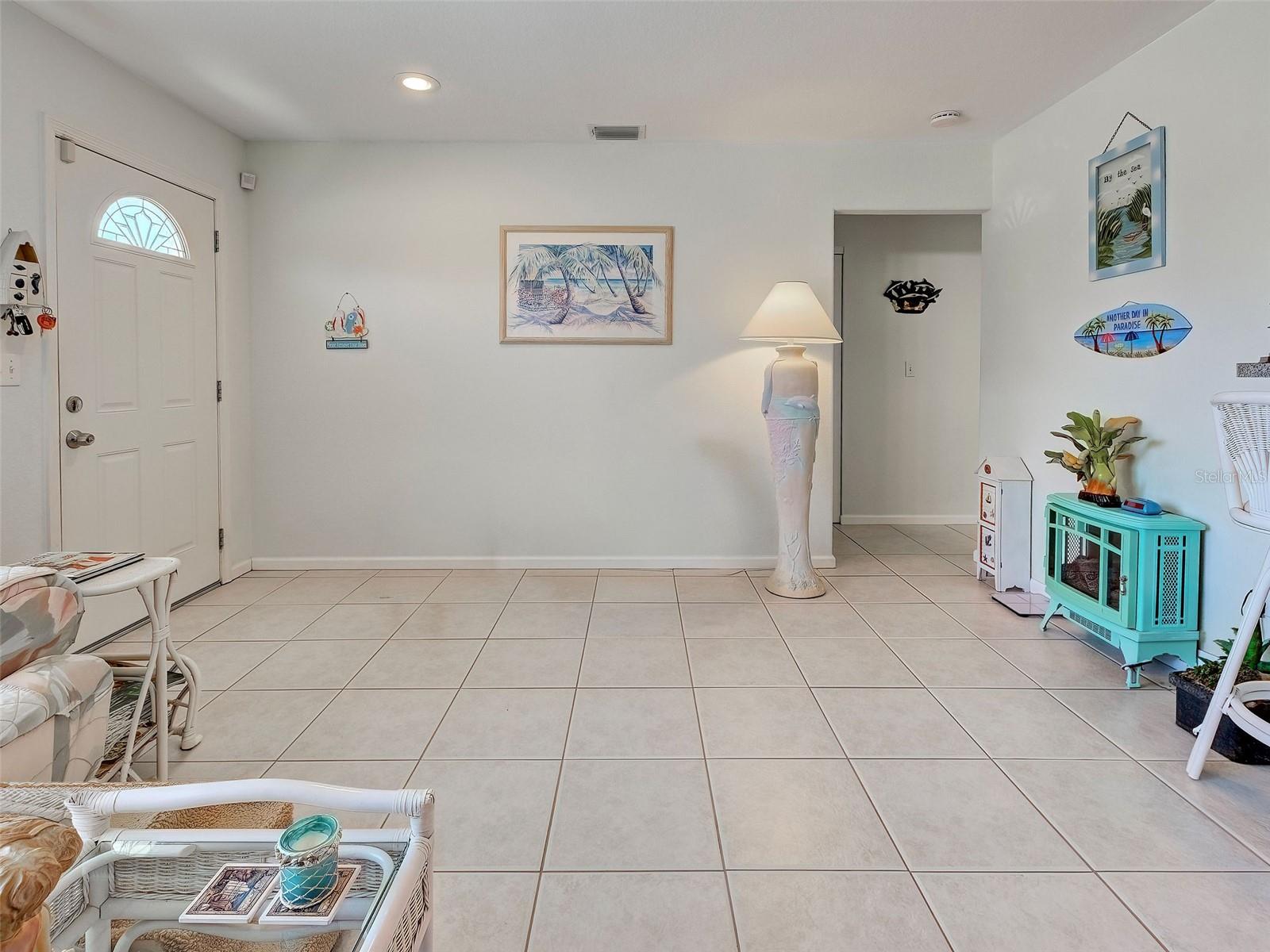 Image 14 of 35 For 11052 Sunnydale Avenue