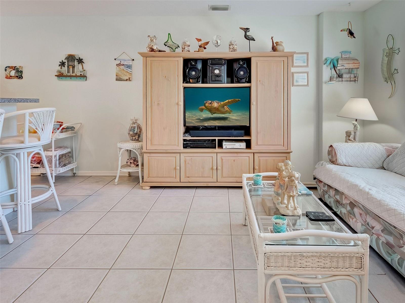 Image 15 of 35 For 11052 Sunnydale Avenue