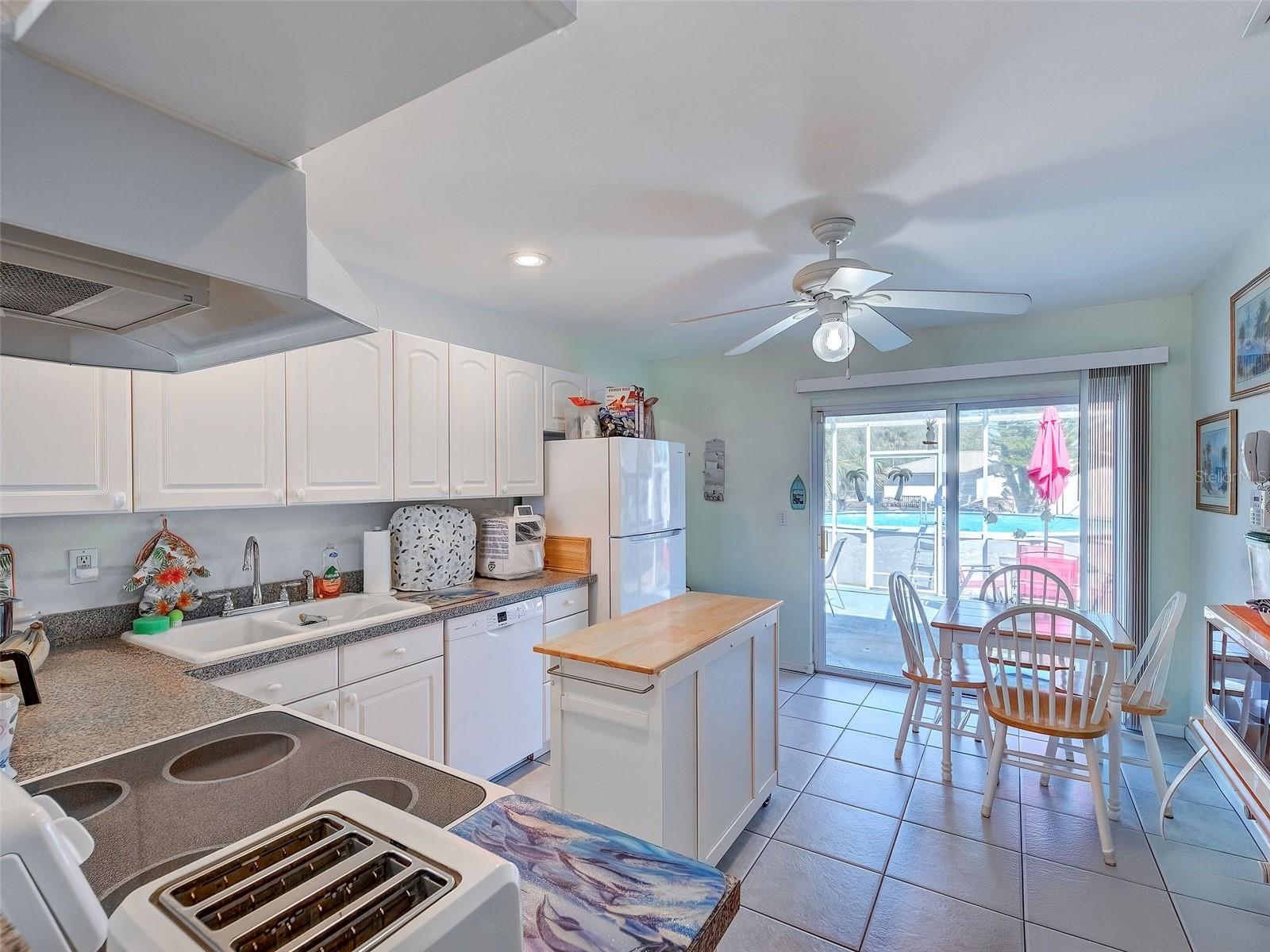 Image 18 of 35 For 11052 Sunnydale Avenue