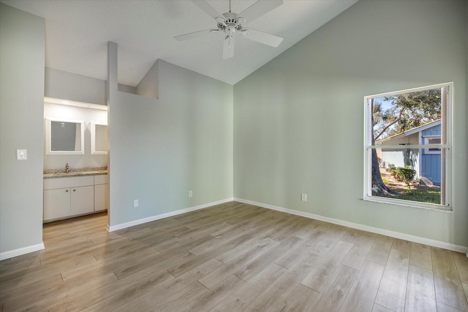 Image 14 of 43 For 856 Chatham Drive 856