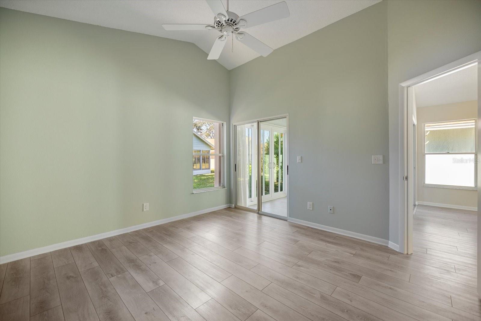 Image 16 of 43 For 856 Chatham Drive 856