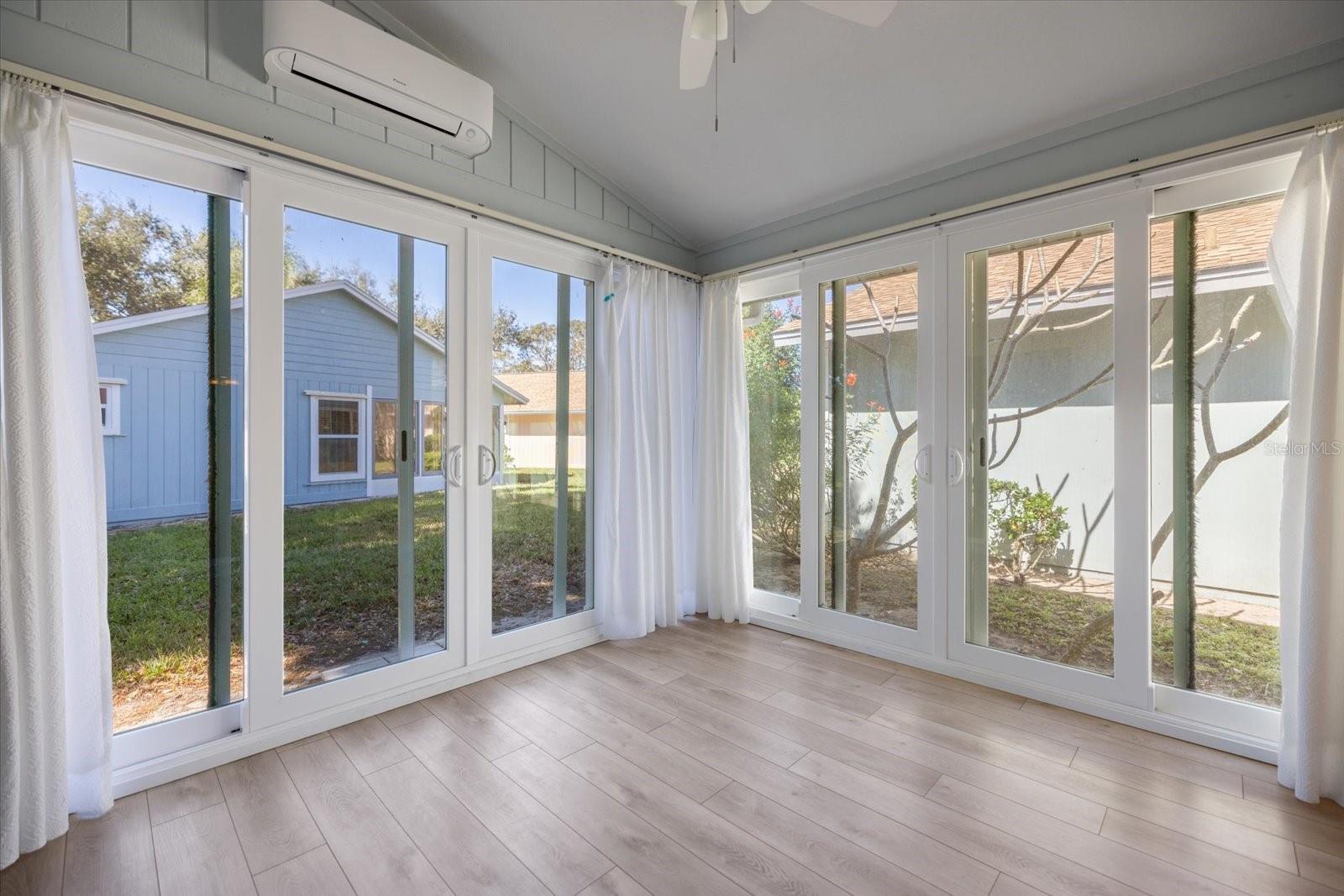 Image 20 of 43 For 856 Chatham Drive 856