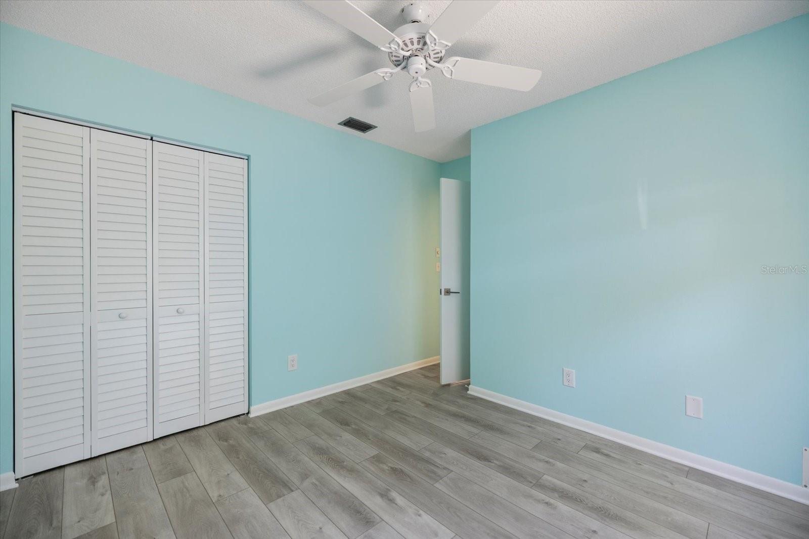 Image 24 of 43 For 856 Chatham Drive 856