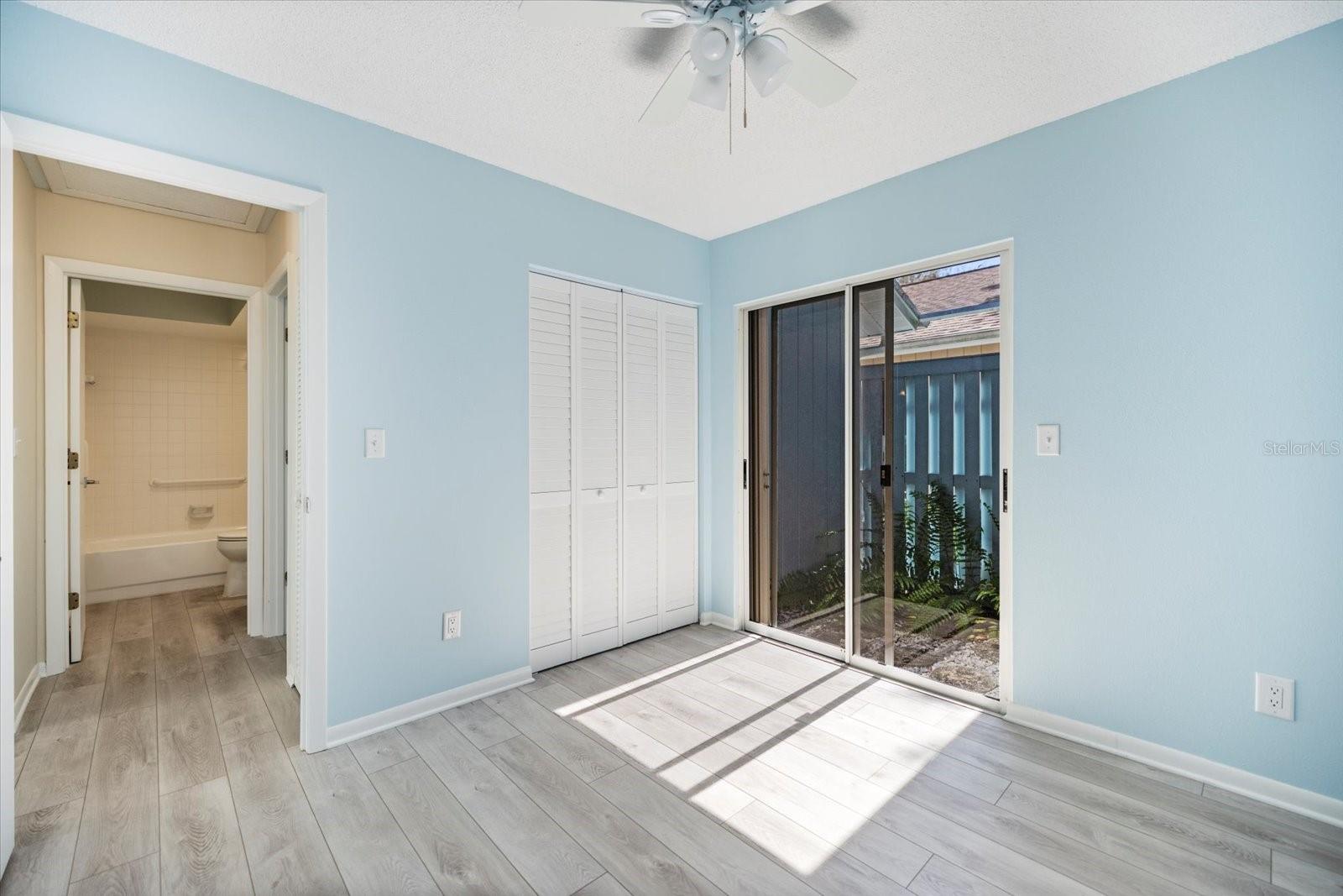 Image 26 of 43 For 856 Chatham Drive 856