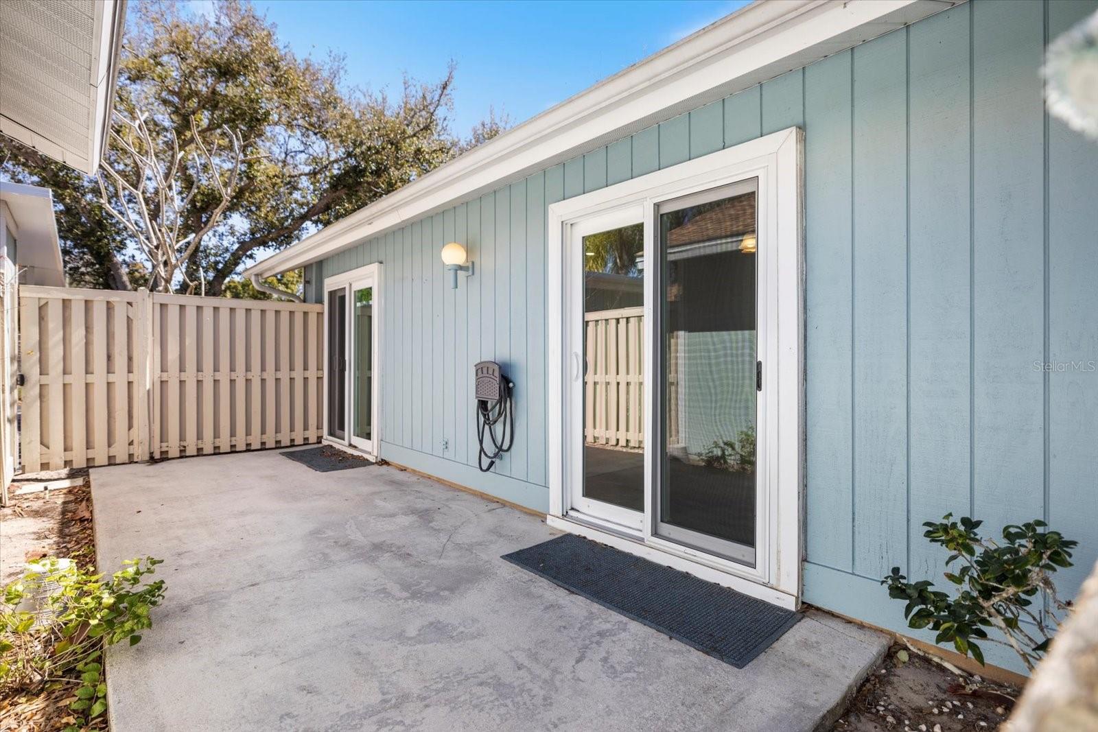 Image 8 of 43 For 856 Chatham Drive 856