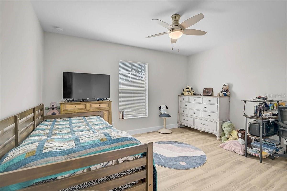 Listing photo id 14 for 4109 Cranberry Boulevard