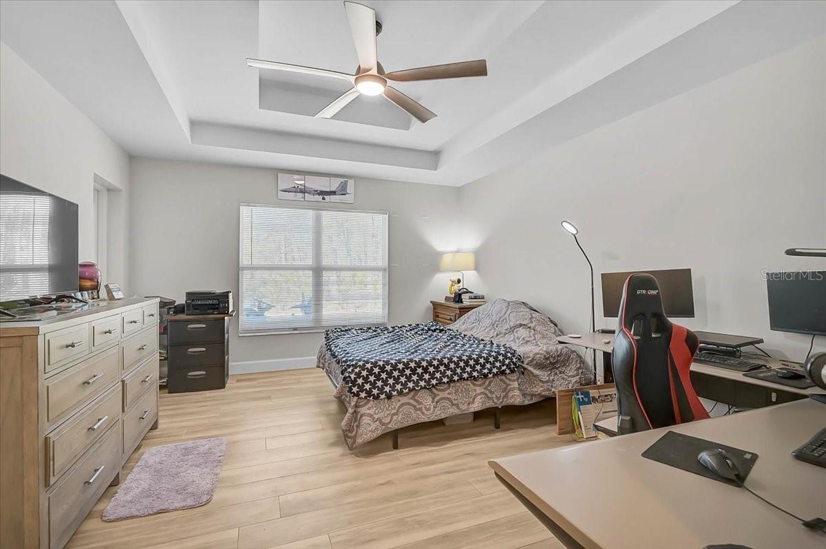 Listing photo id 22 for 4109 Cranberry Boulevard