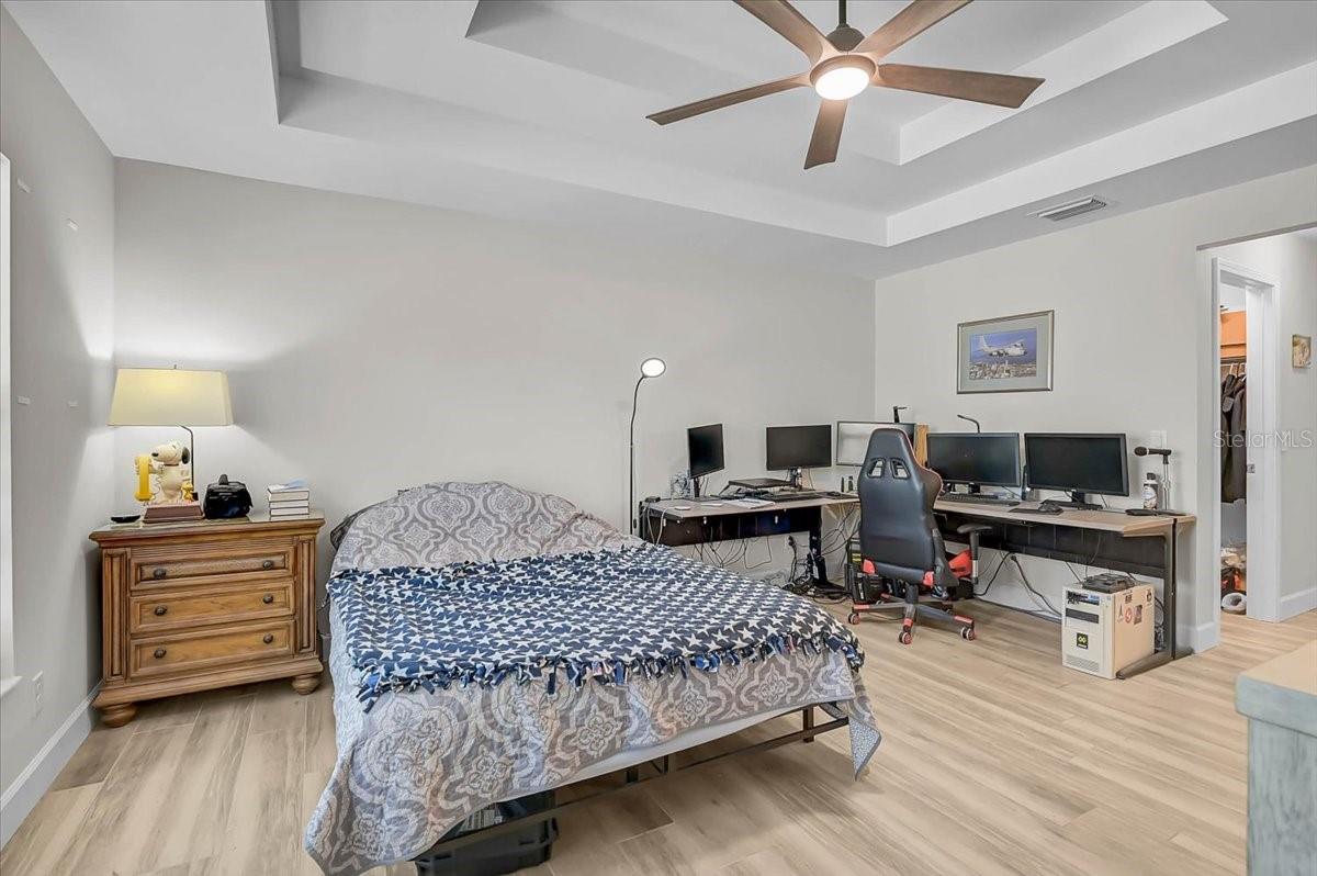 Listing photo id 24 for 4109 Cranberry Boulevard