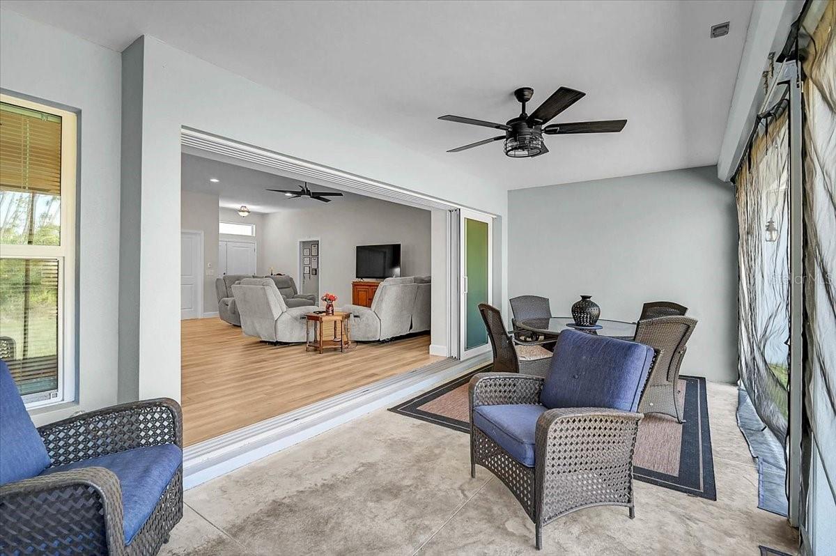 Listing photo id 27 for 4109 Cranberry Boulevard