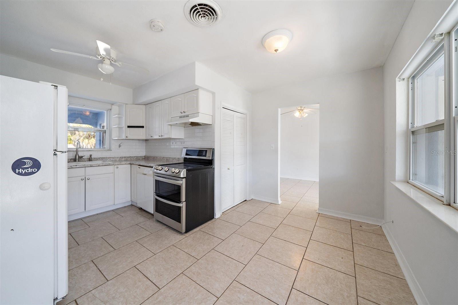 Image 4 of 12 For 816 Tanager Road